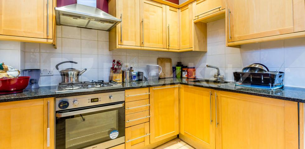 			NEW INSTRUCTION!!!!, 2 Bedroom, 1 bath, 1 reception Flat			 Liverpool Road, HOLLOWAY - HIGHBURY & ISLINGTON